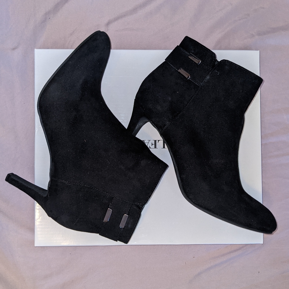 🖤 Alfani Black Heeled Micro Boots 🖤